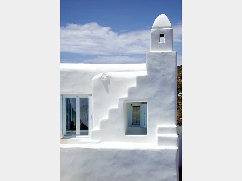 A Holiday House in Mykonos by Rizos Architects