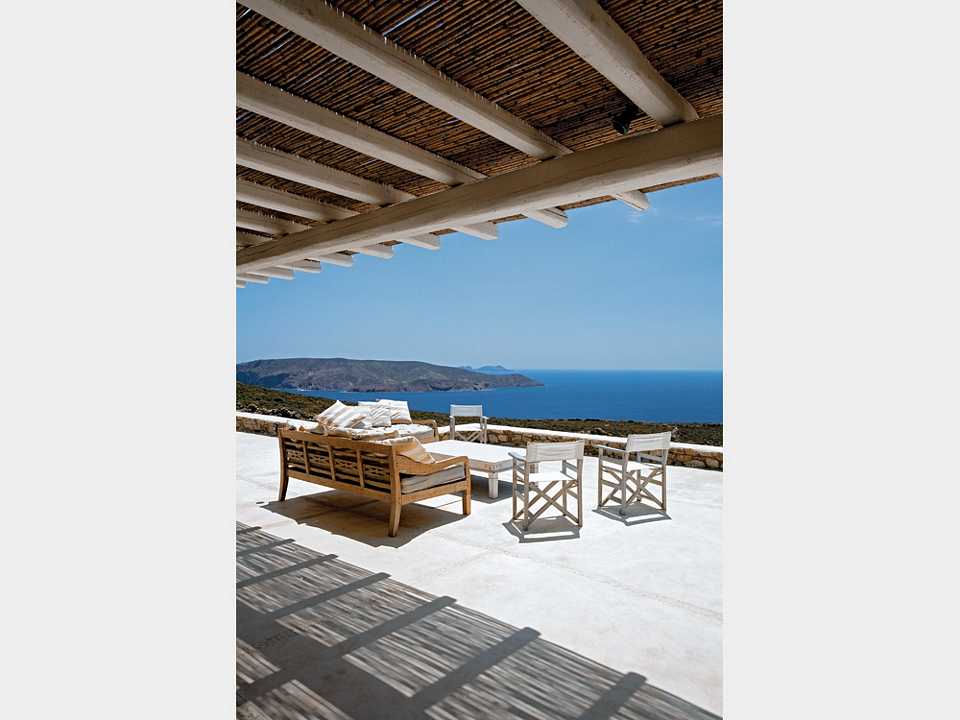 A Holiday House in Mykonos by Rizos Architects