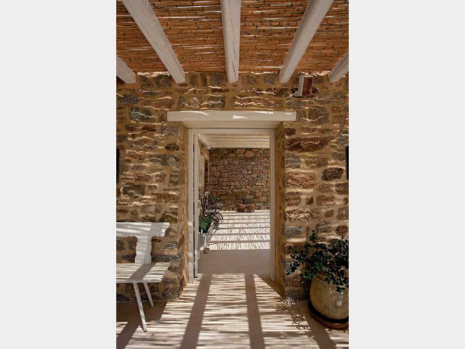 A Holiday House in Mykonos by Rizos Architects