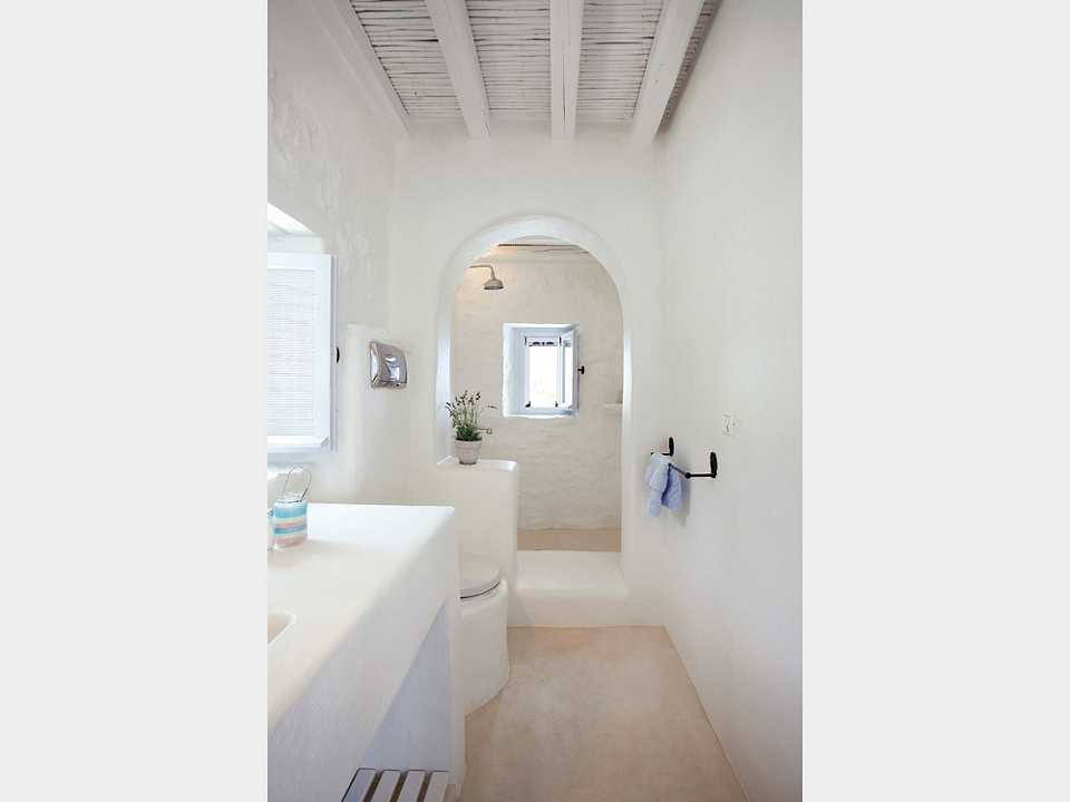 A Holiday House in Mykonos by Rizos Architects