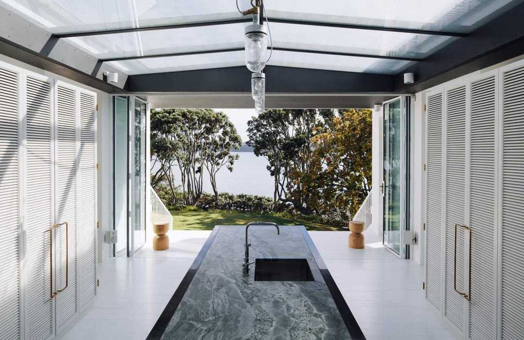 Harbour Edje House by Fearon Hay Architects