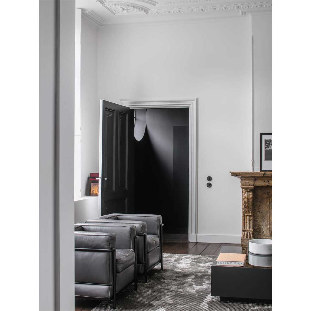 Monochrome House by Studio Niels