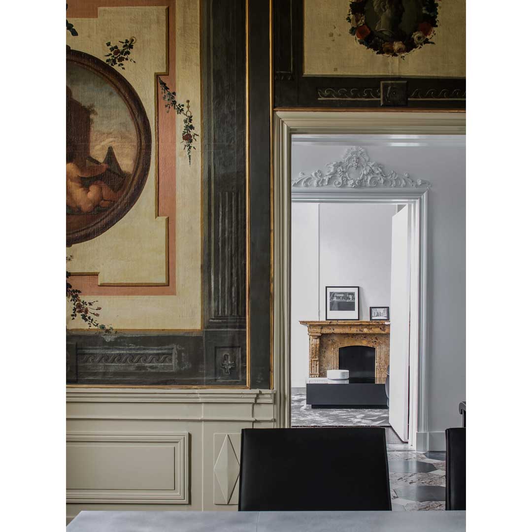 Monochrome House by Studio Niels
