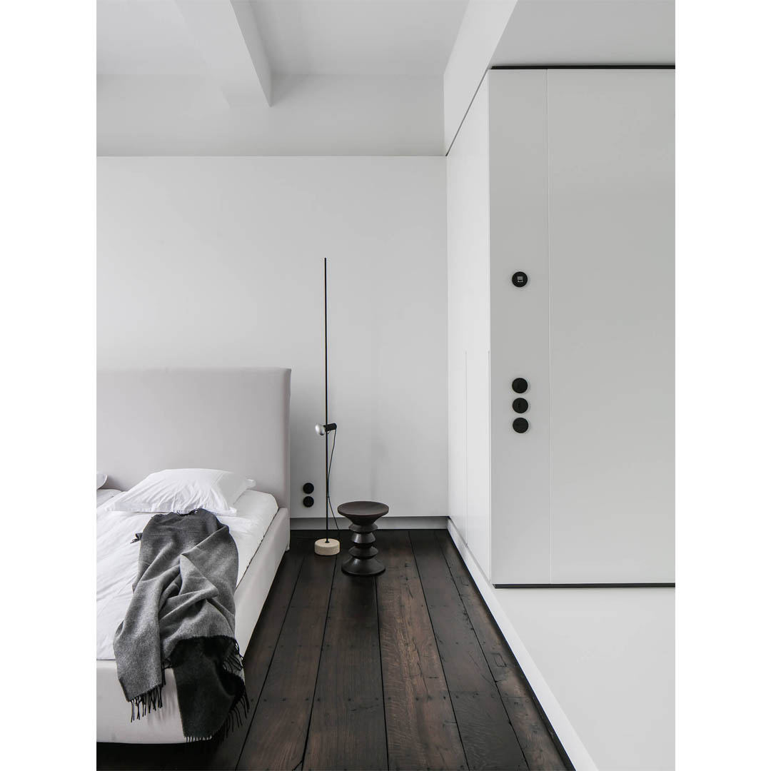 Monochrome House by Studio Niels