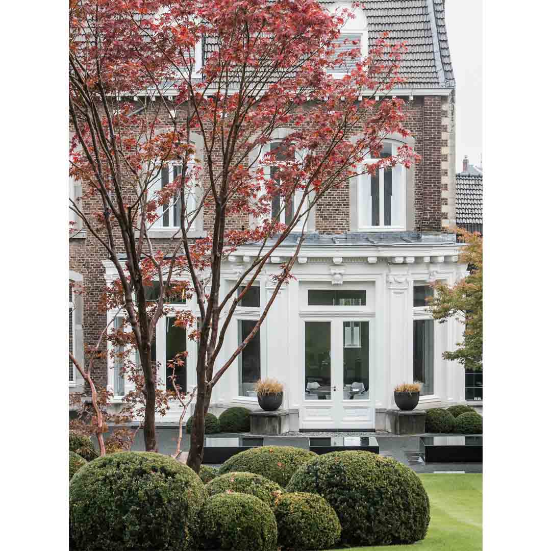 Monochrome House by Studio Niels