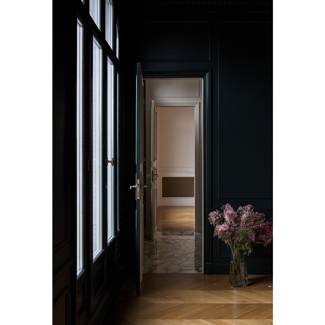 Christina Cole's renovation in a Parisian penthouse