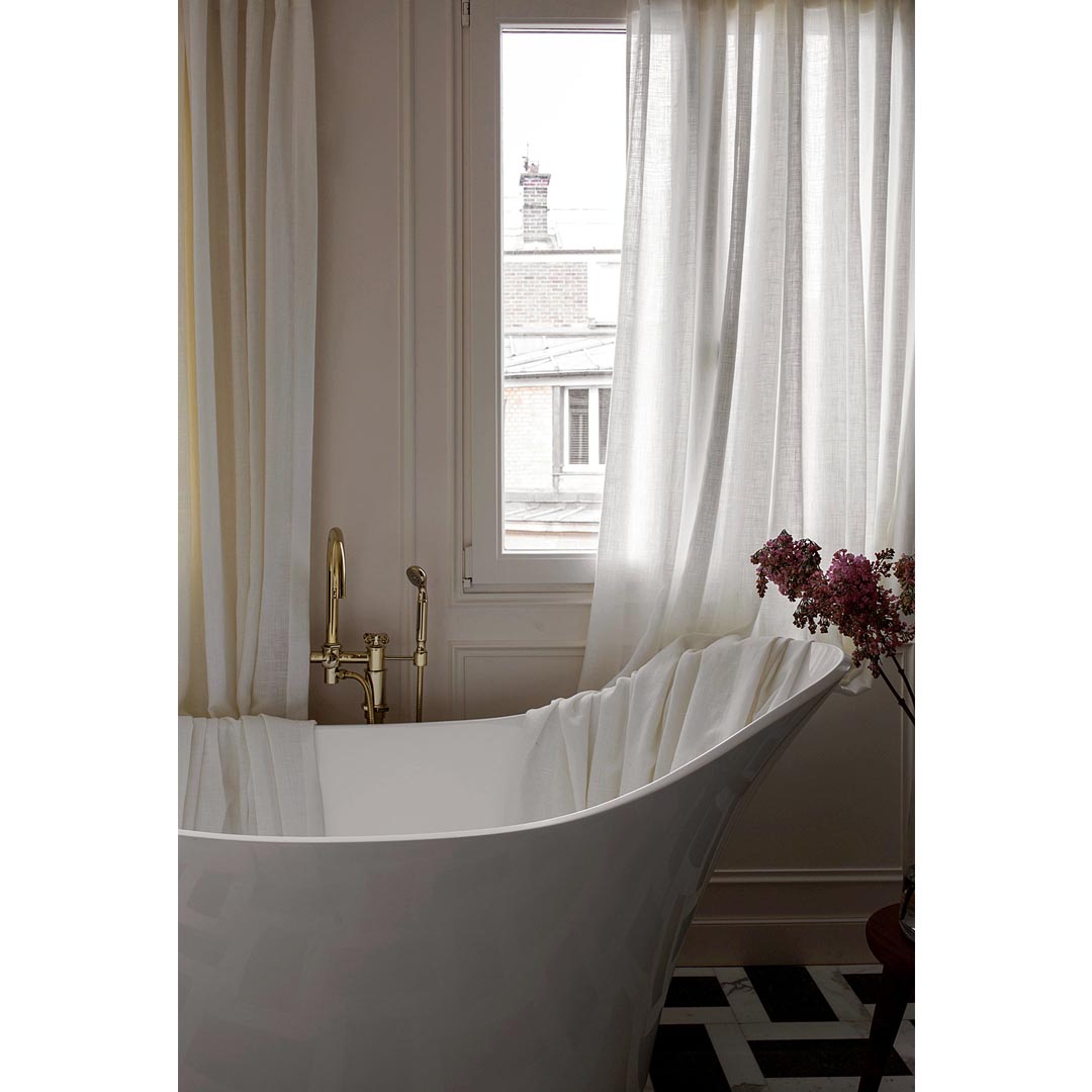 Christina Cole's renovation in a Parisian penthouse