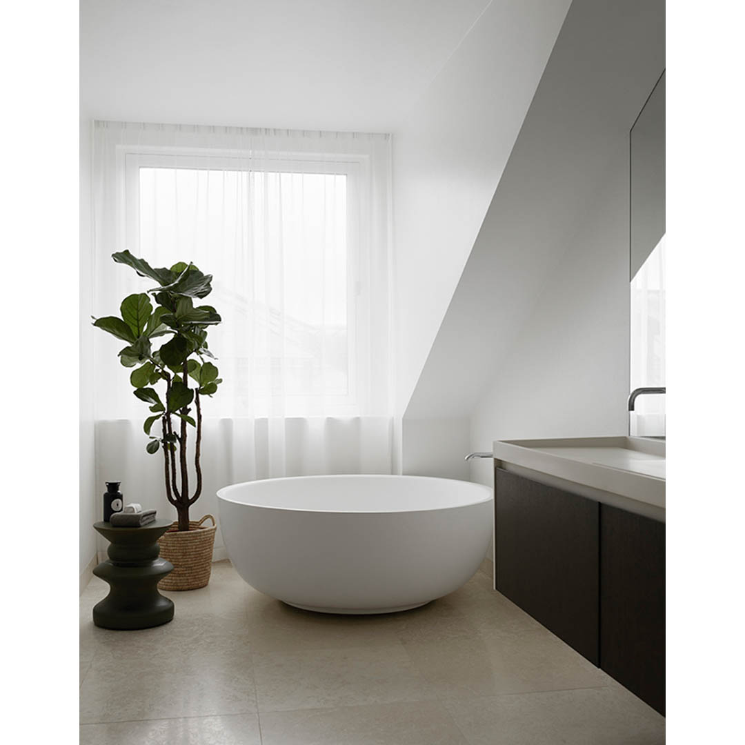 Apartment L8 by Claes Dalen