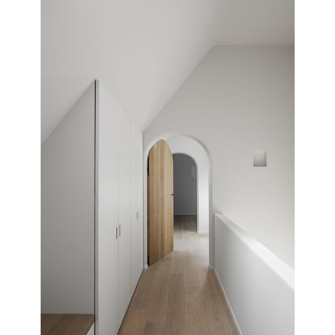 Flanders Farmhouse by Atelier 10.8