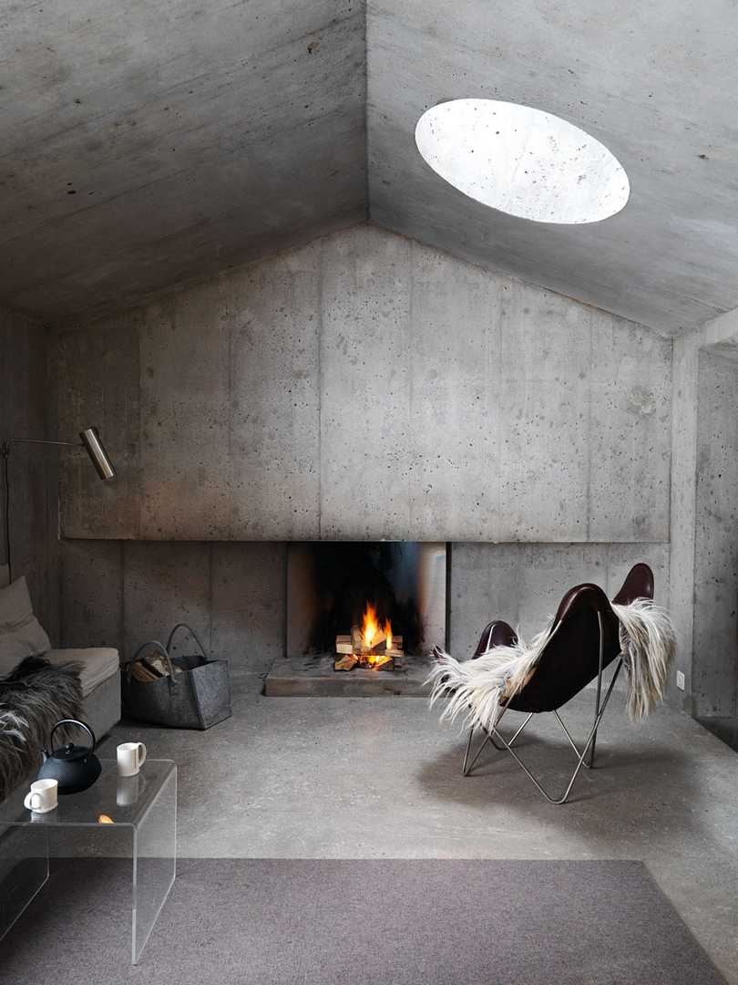 Concrete House by Nickisch Sano Walder Architects