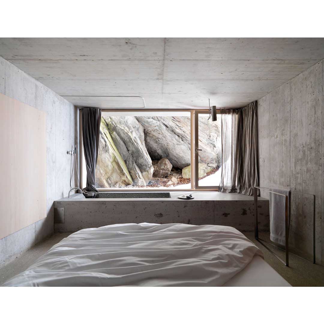 Concrete House by Nickisch Sano Walder Architects