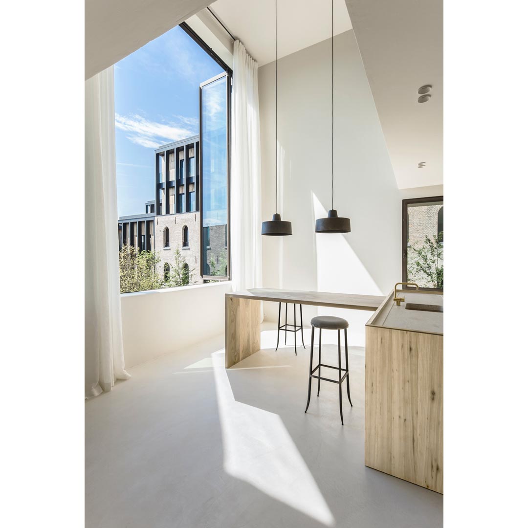 Cube apartment V-S by Arjaan De Feyter