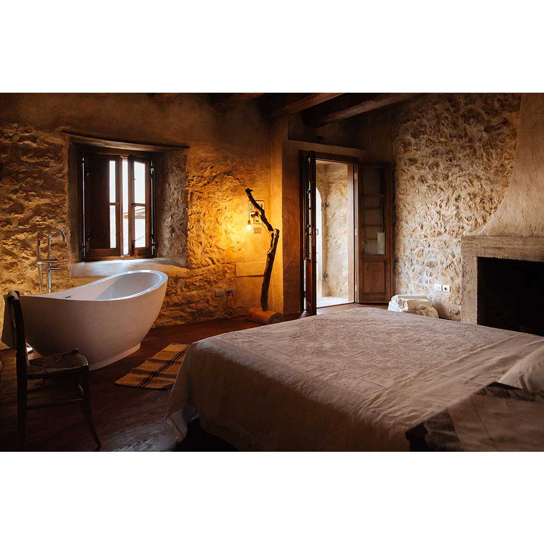 Hotel Charme in Perillis , Italy