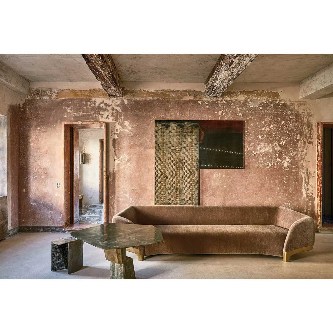 Tuscan villa by Vincenzo De Cotiis