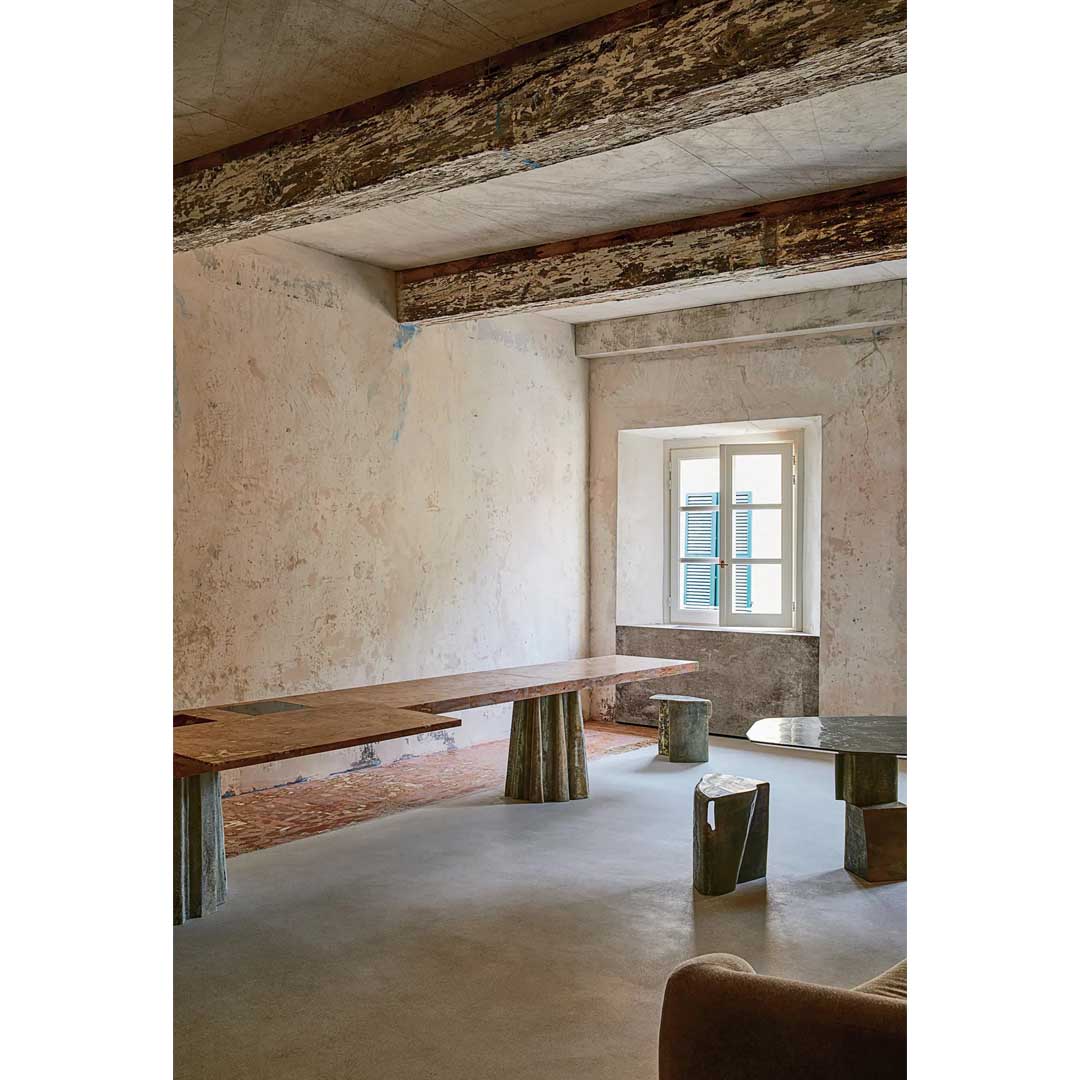 Tuscan villa by Vincenzo De Cotiis
