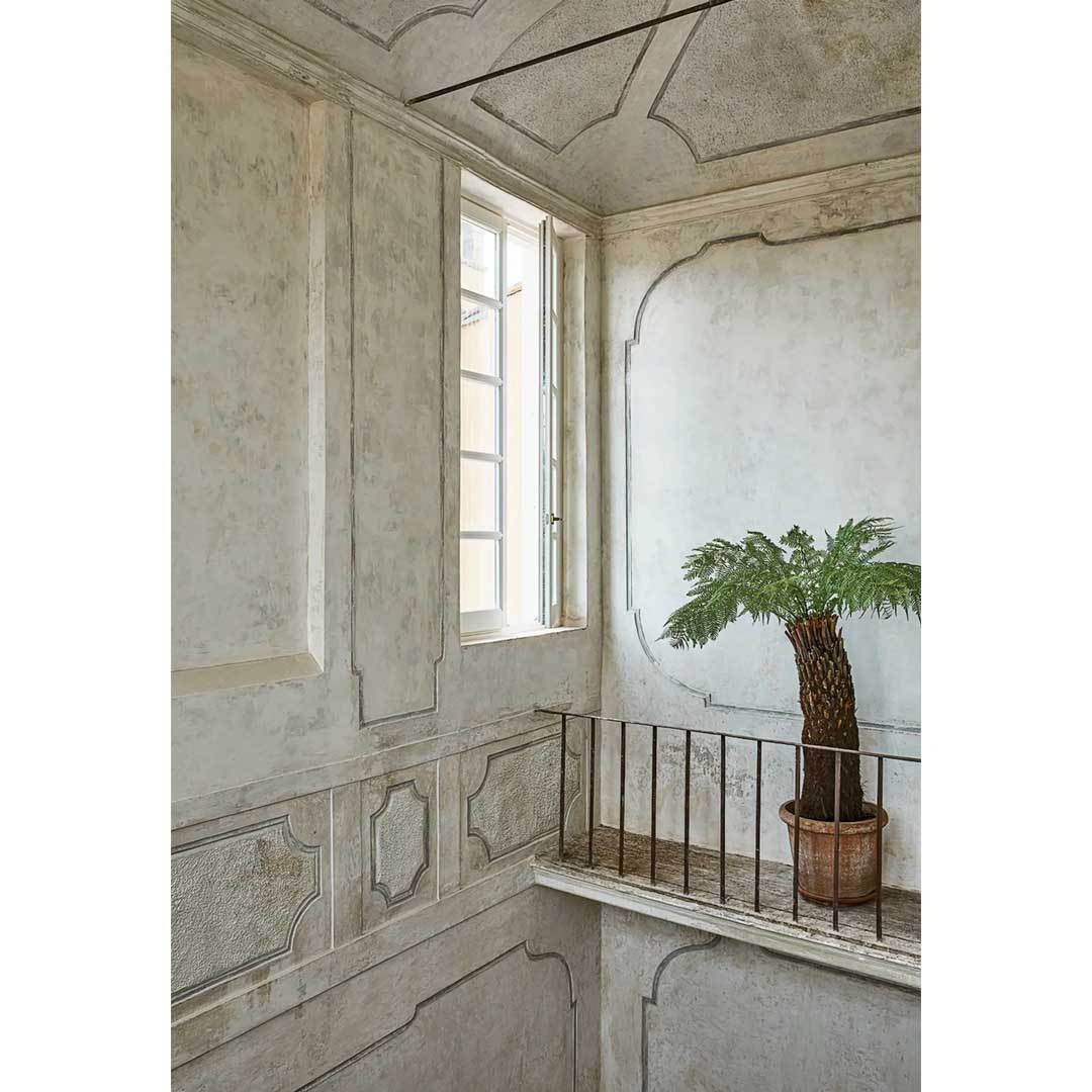 Tuscan villa by Vincenzo De Cotiis