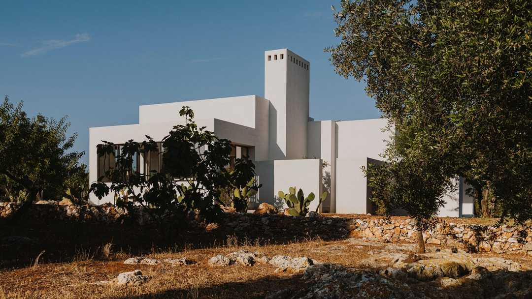 Villa Cardo by Studio Andrew Trotter