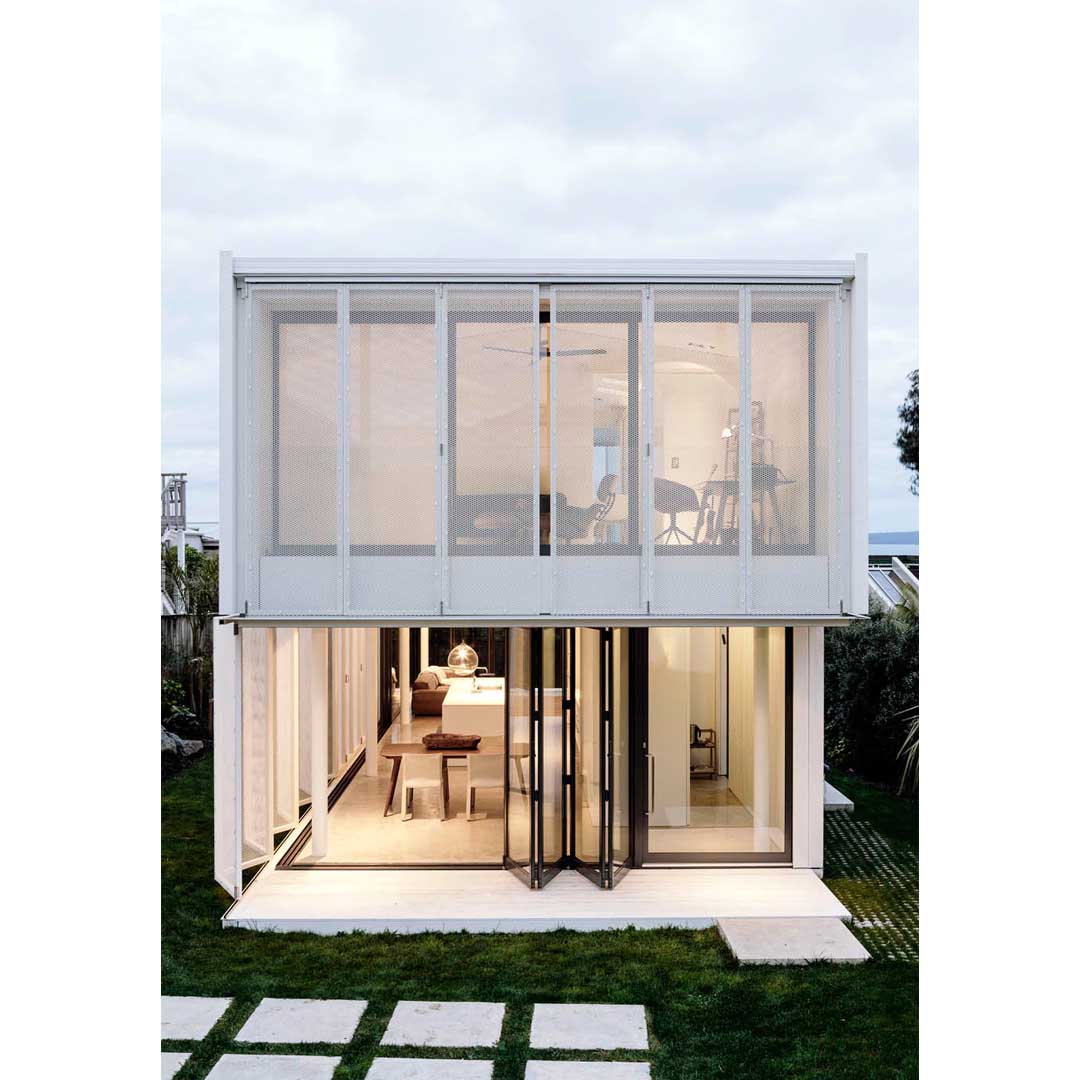 City Beach House by Fearon Hay Architects