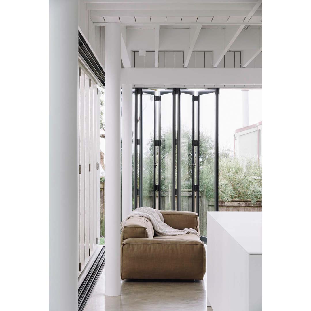 City Beach House by Fearon Hay Architects