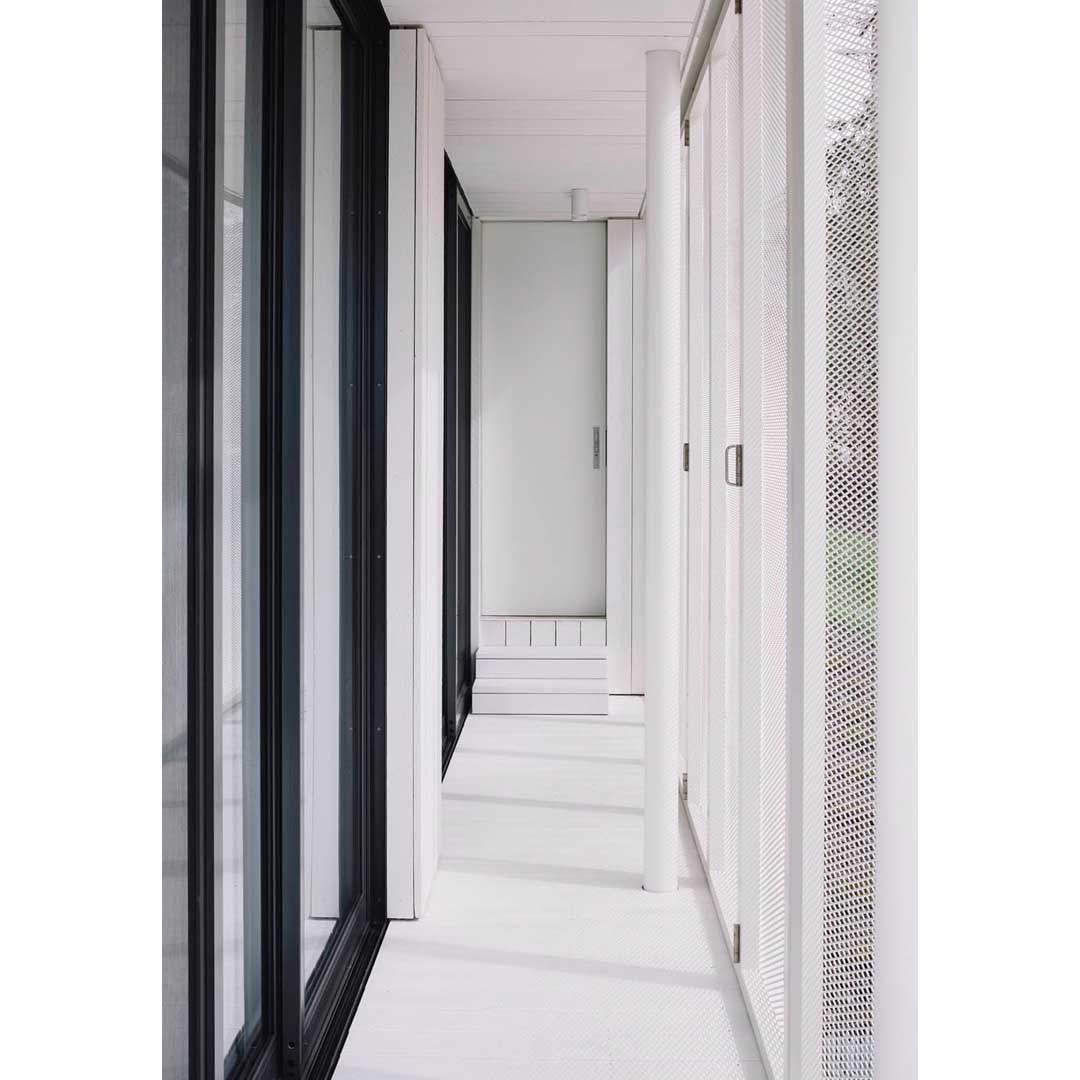 City Beach House by Fearon Hay Architects