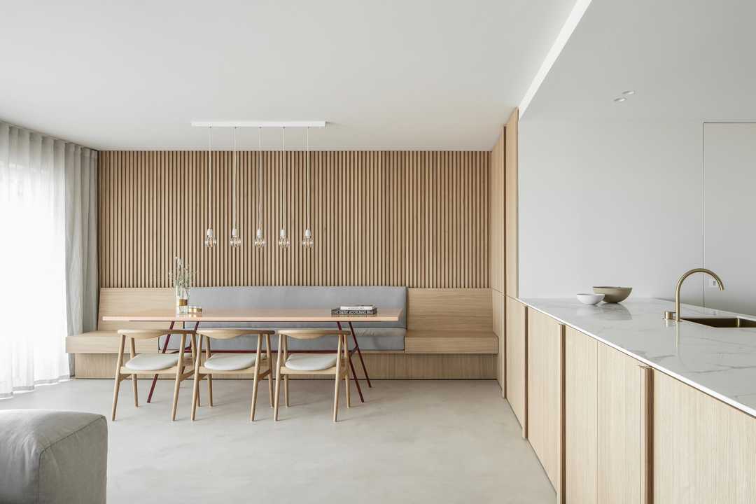 LC Knokke apartment by Nils Van der Celen