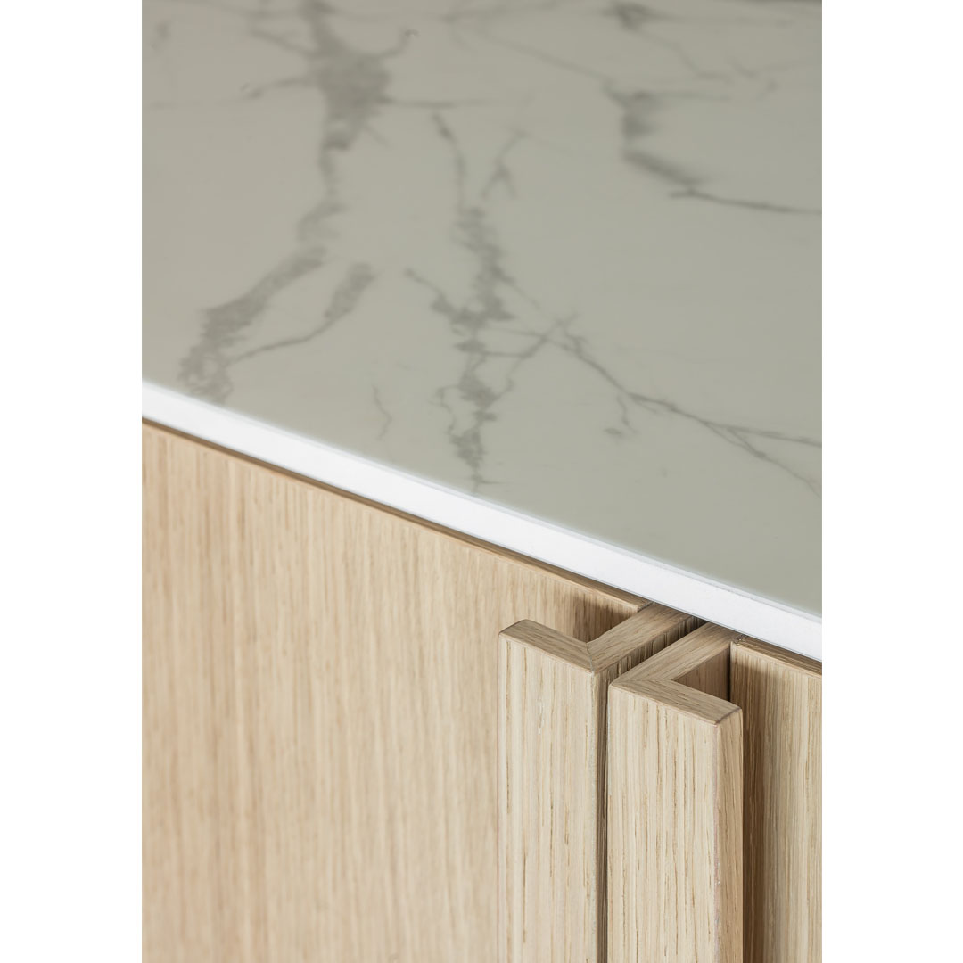LC Knokke apartment by Nils Van der Celen