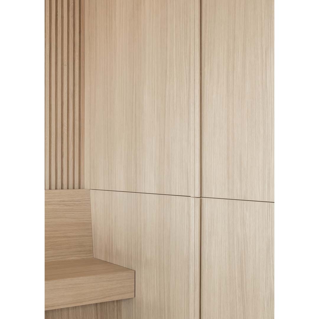 LC Knokke apartment by Nils Van der Celen