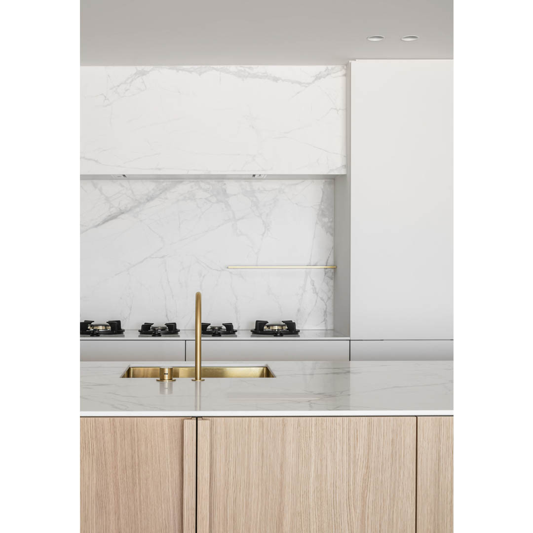 LC Knokke apartment by Nils Van der Celen