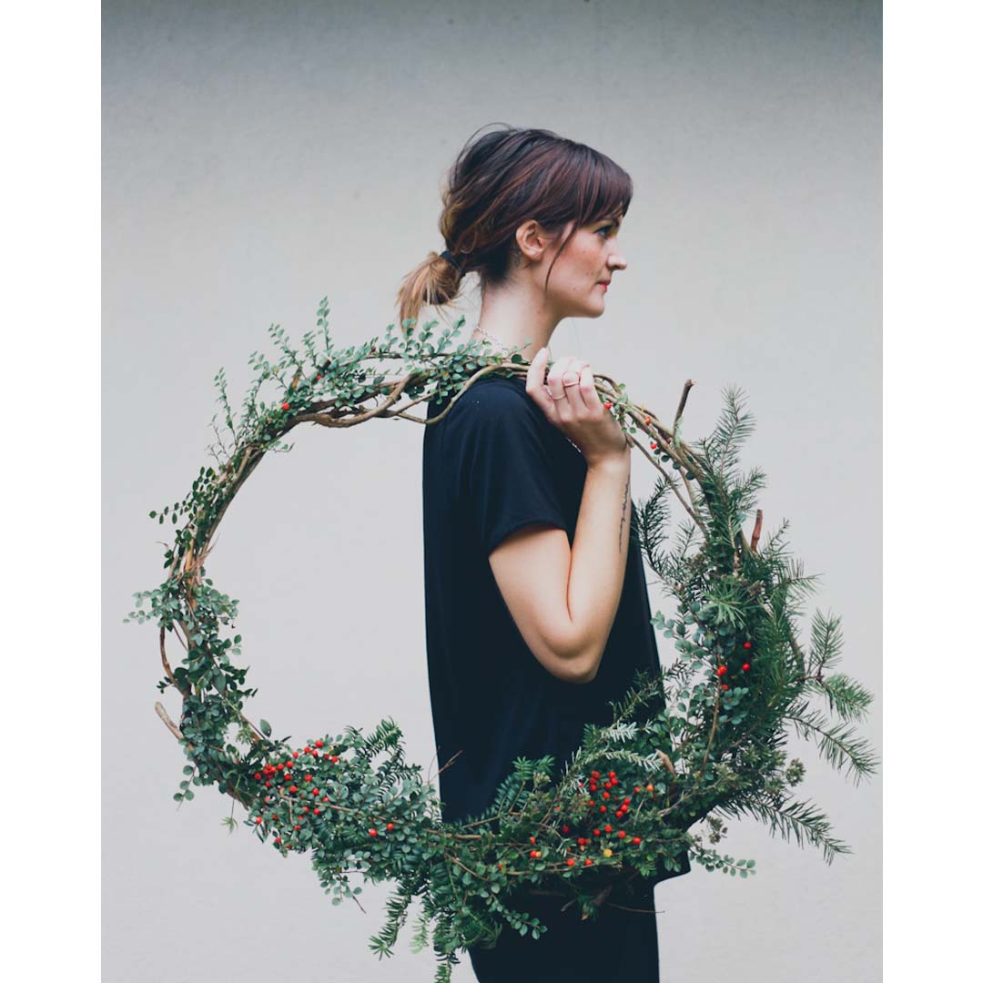 A DIY natural seasonal wreath