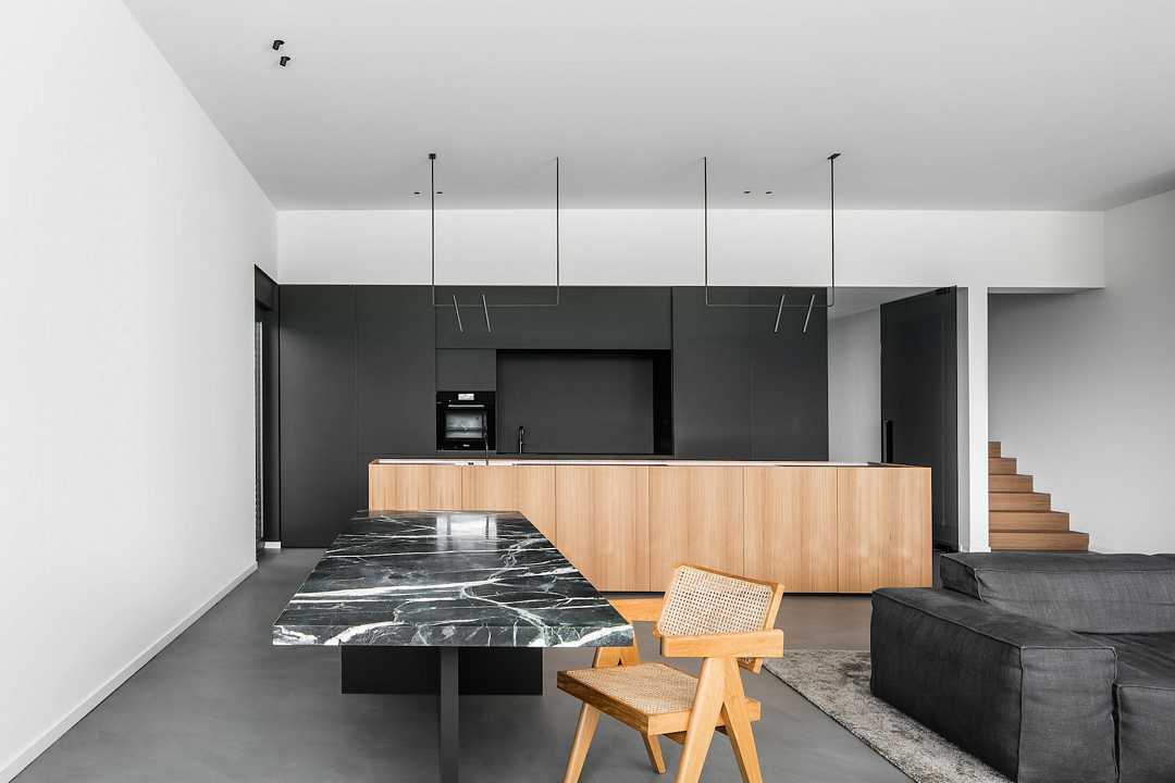 The Oblique house by Niels Maier