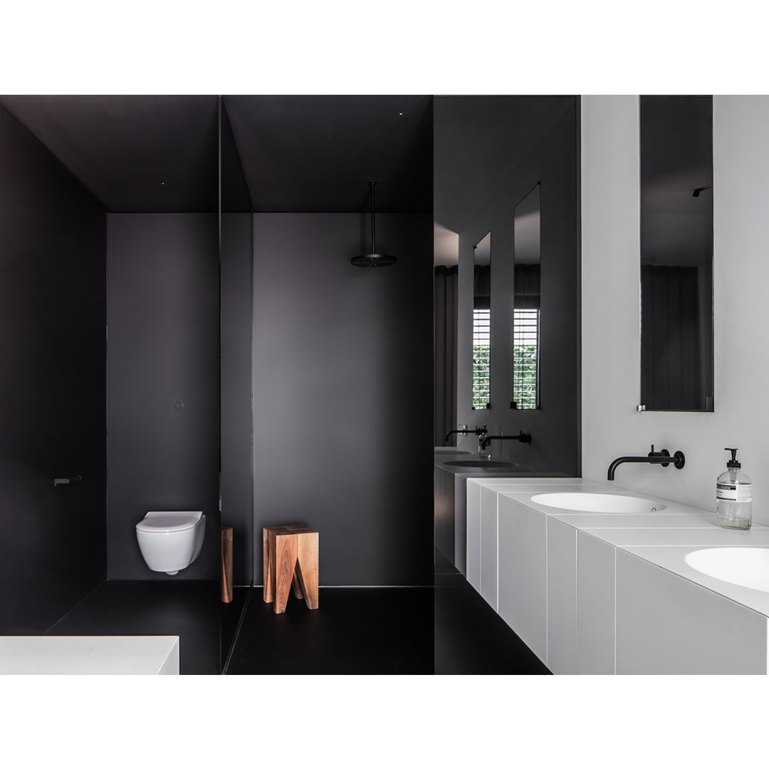 The Oblique house by Niels Maier