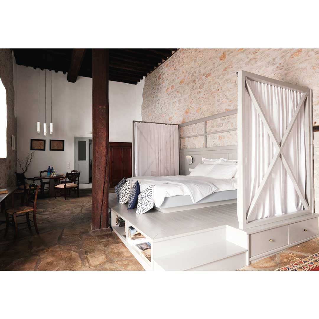 ‘Keresbino’ guest house in Hydra island by Katerina Ralli