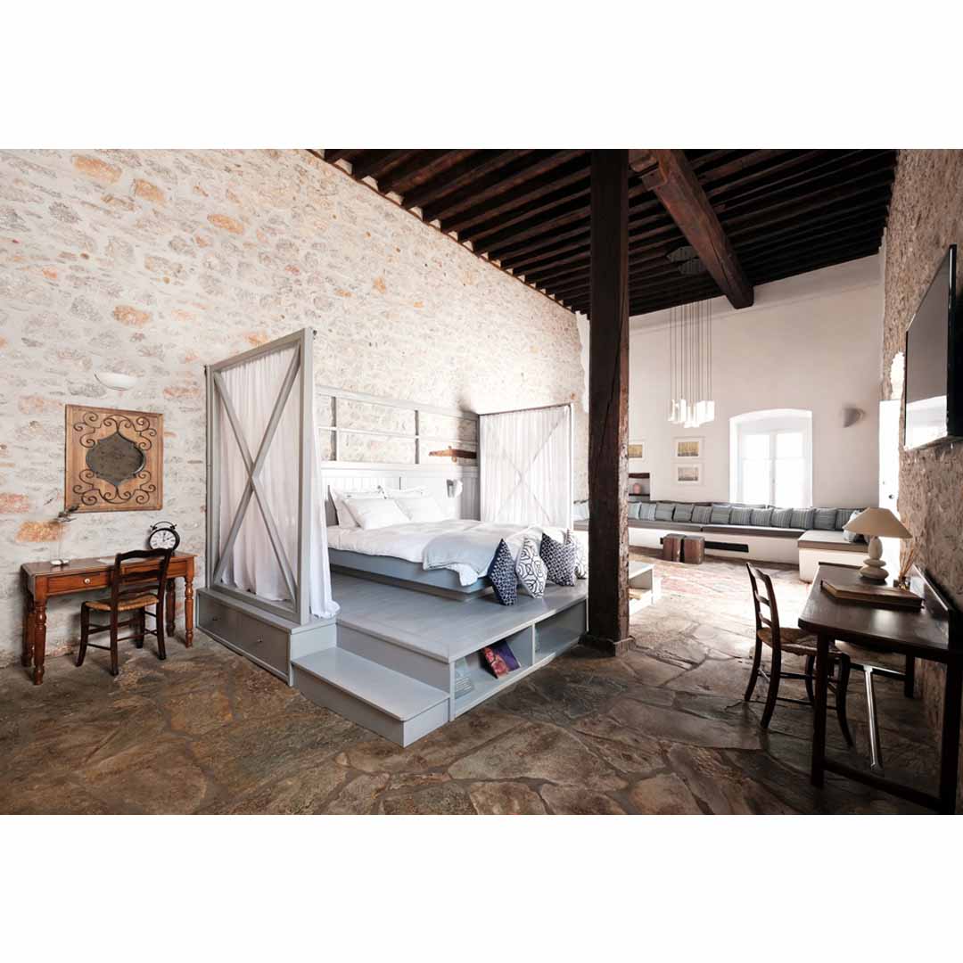 ‘Keresbino’ guest house in Hydra island by Katerina Ralli