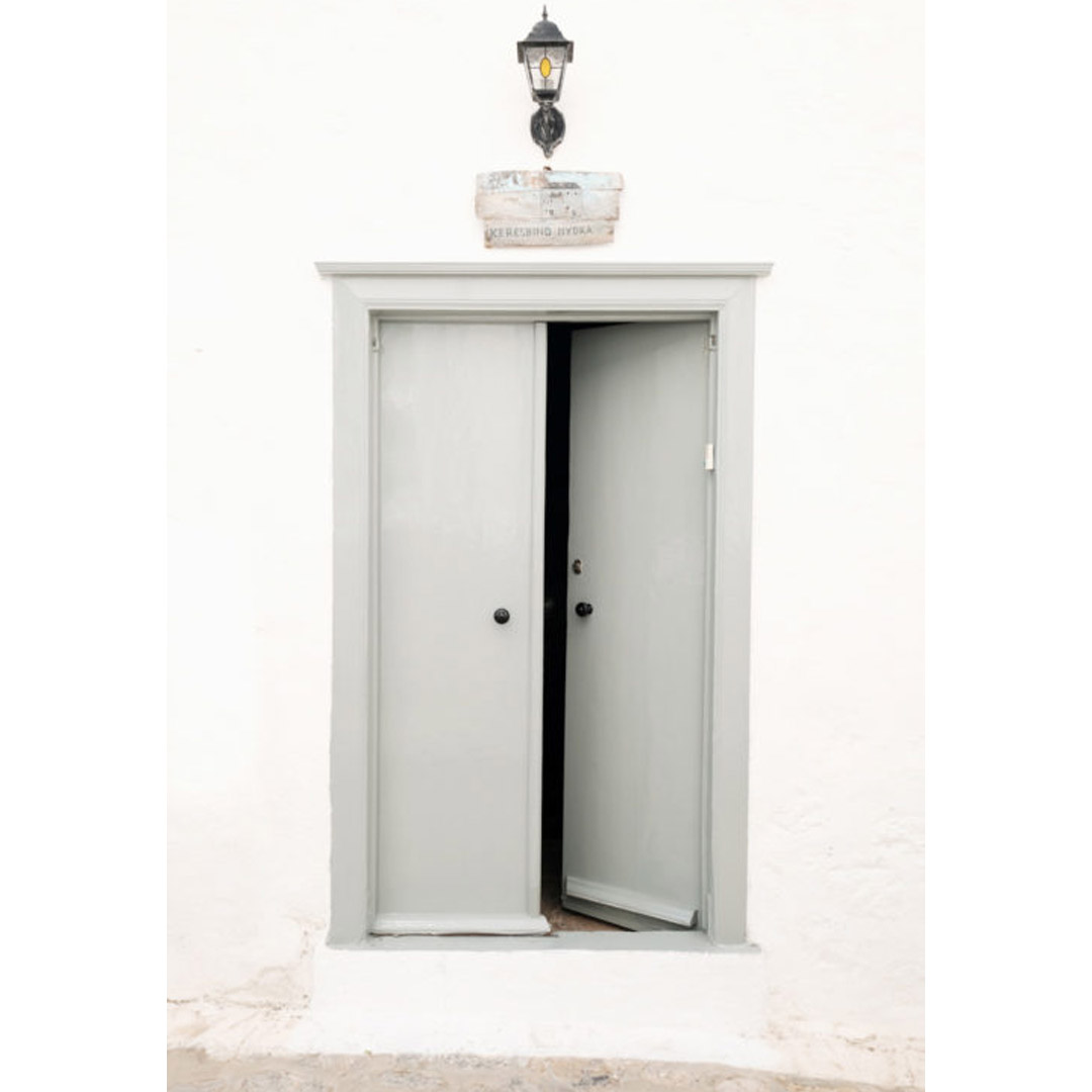 ‘Keresbino’ guest house in Hydra island by Katerina Ralli