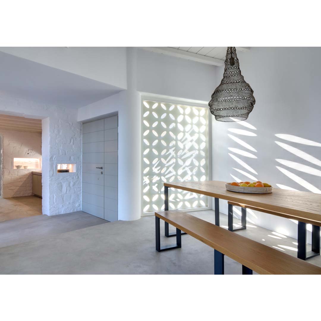 ‘White Spirit’ in Cyclades by Sinas Architects