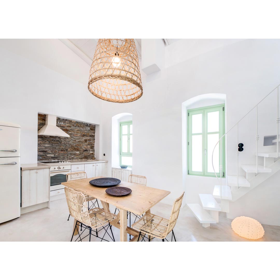 A House of '50s in Andros by Domitech Construction