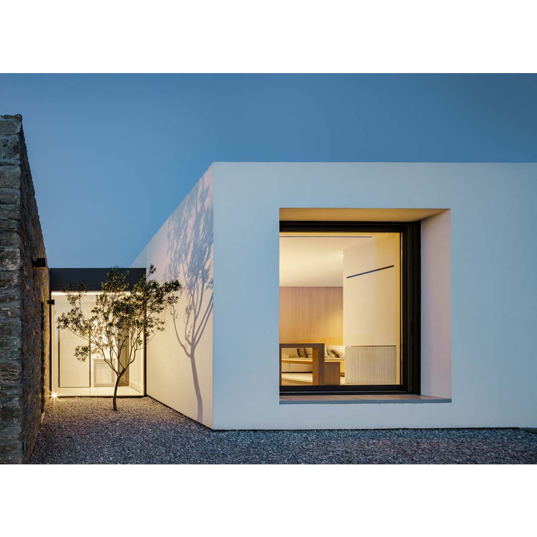Marmari House by Gkotsis Serafimidou Architects