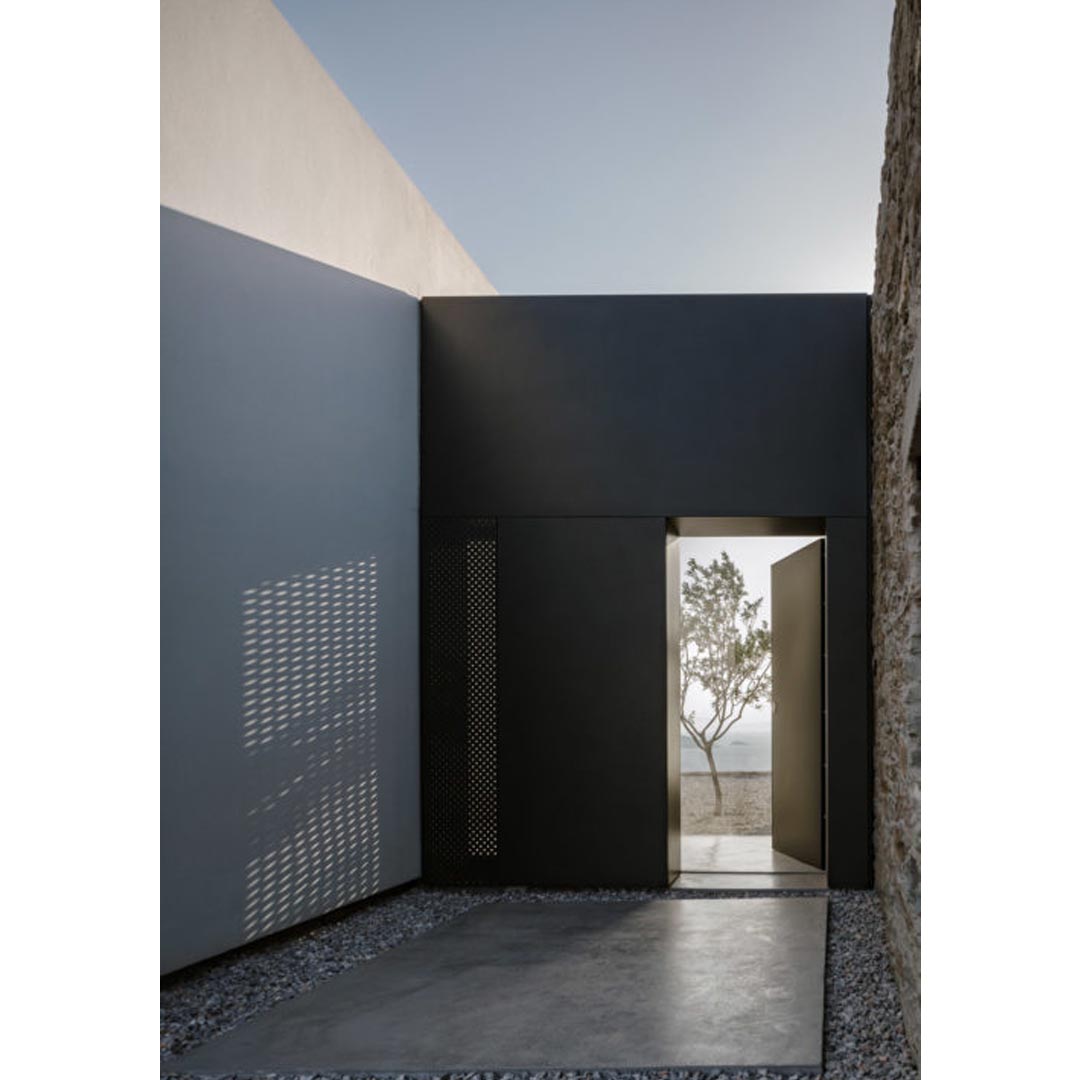 Marmari House by Gkotsis Serafimidou Architects