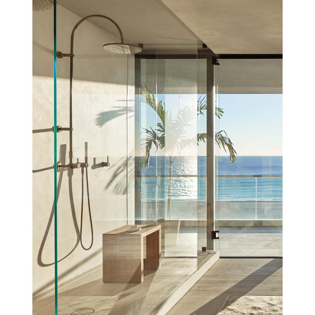 Ocean Drive Apartment by mwworks design studio