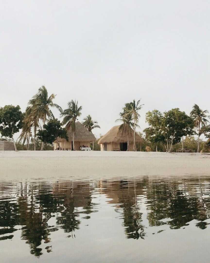 Resort Unna by Vianca Soleil