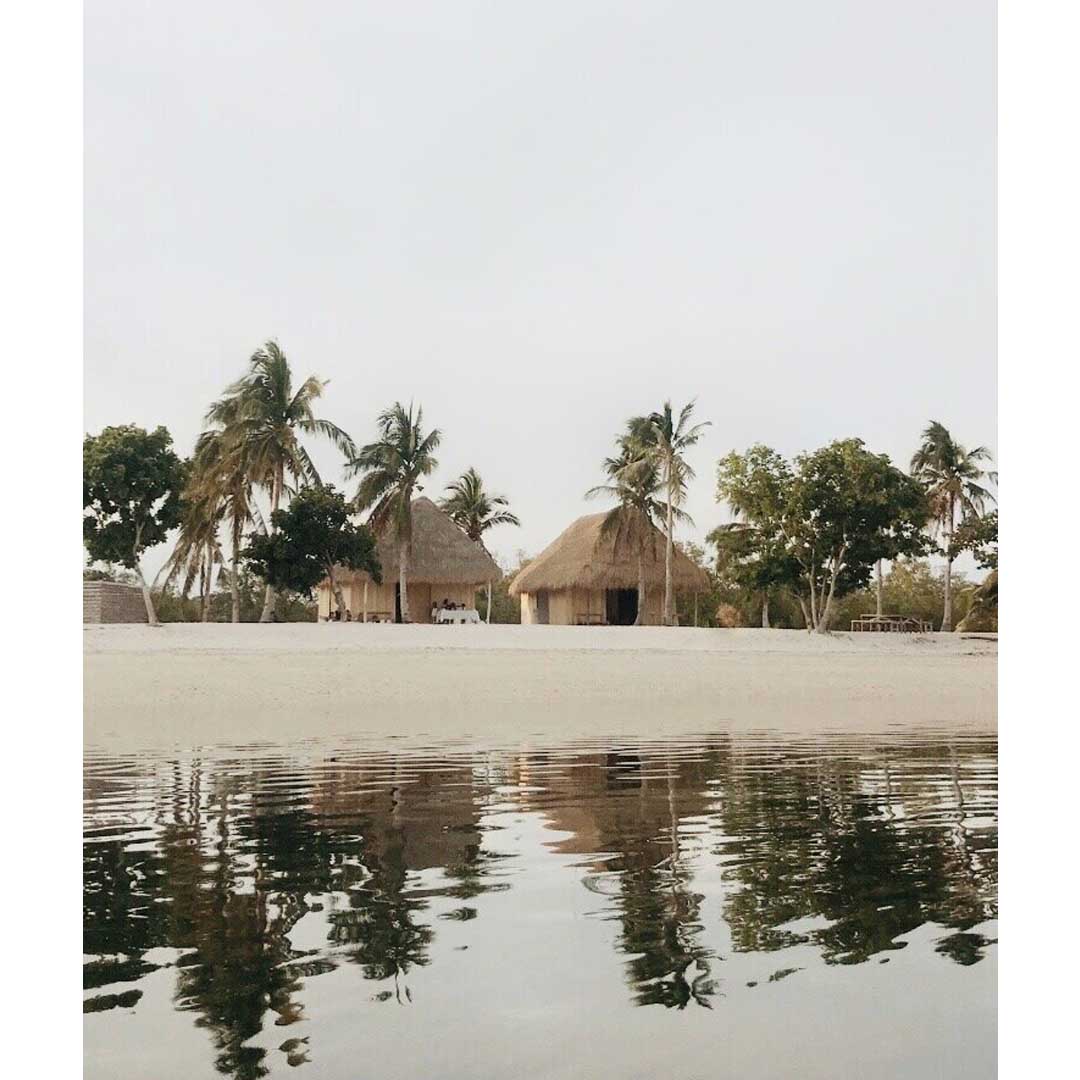 Resort Unna by Vianca Soleil