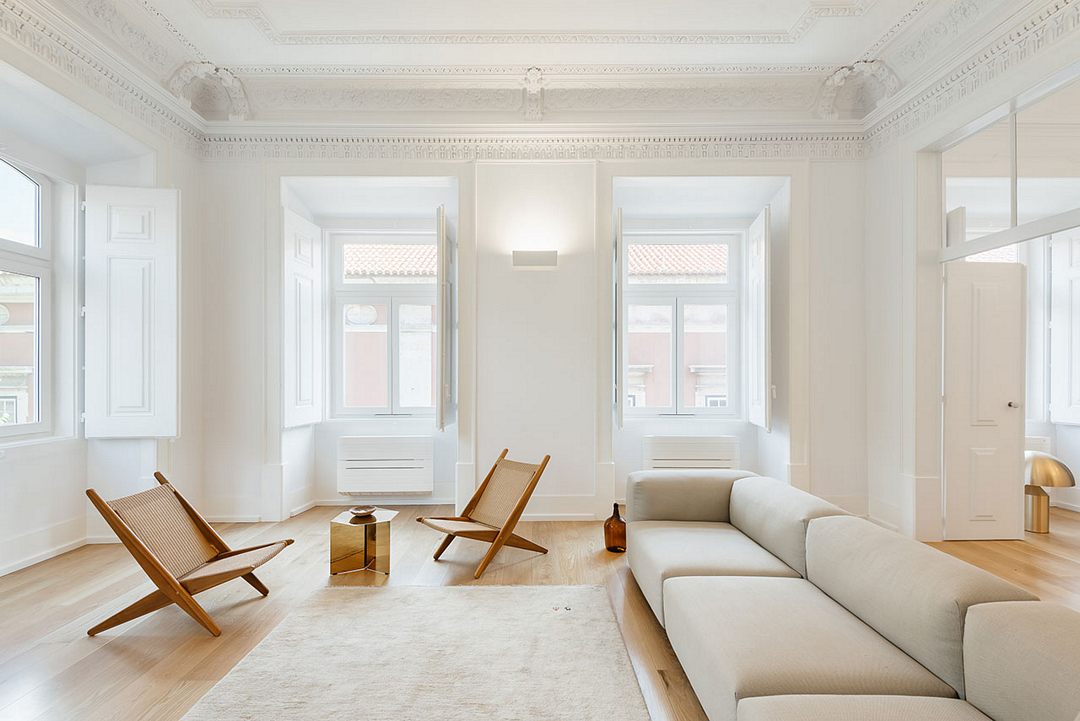 Largo do Carmo Apartment by Aurora Arquitectos