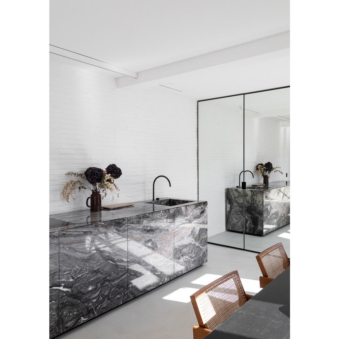 MC Apartment by Studio Vincent Eschalier