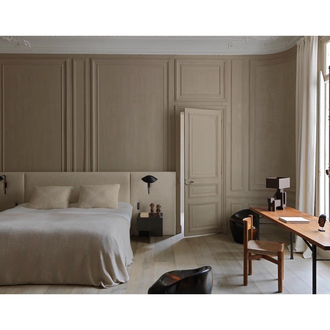 B Apartment in Paris by Nicolas Schuybroek