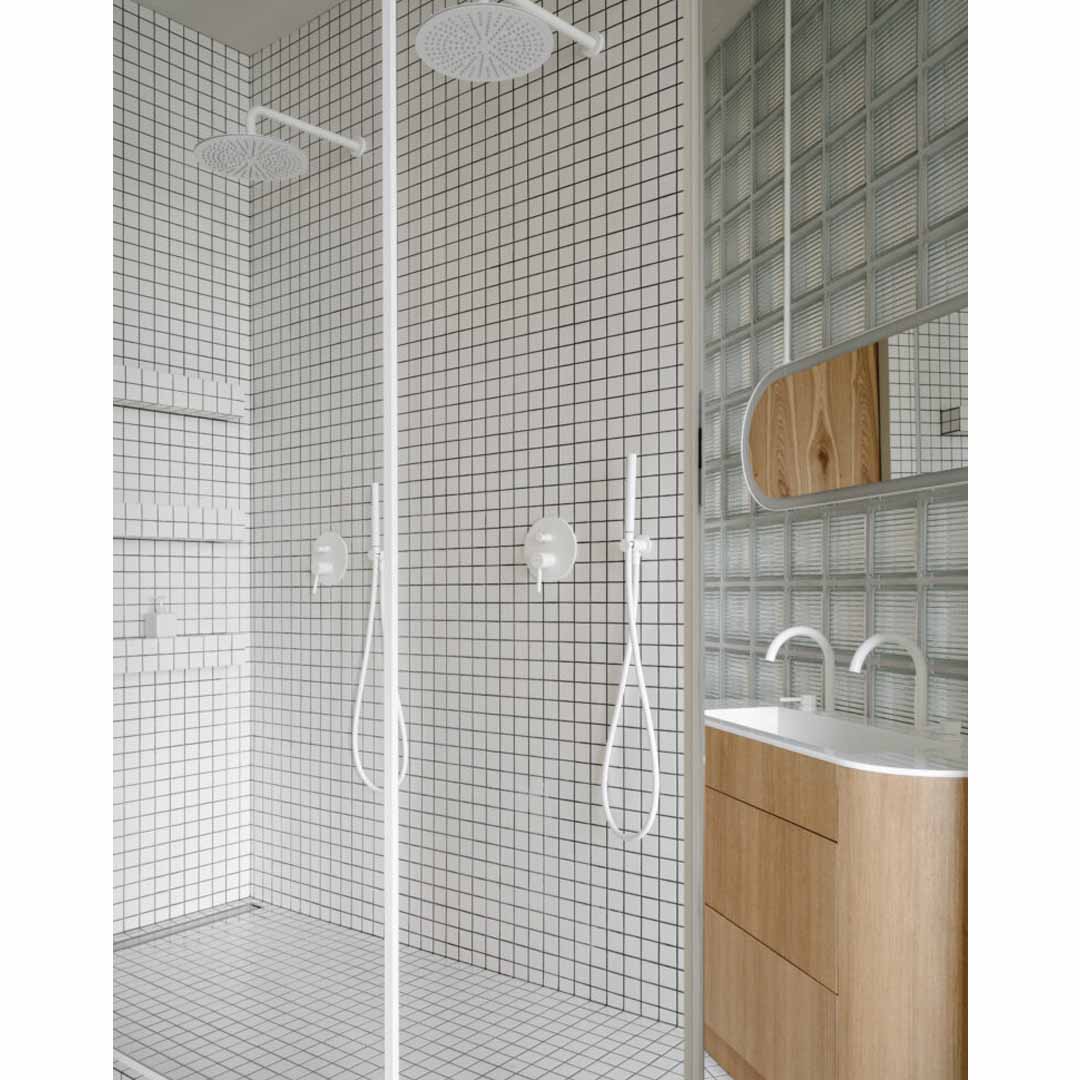 TRH-14 by RE architectural studio