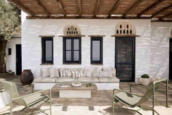 Vacation house in Triantaros, Tinos island by Stones and Walls