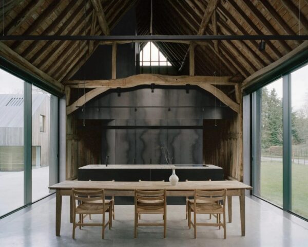 Hunts Green Barn by McLaren.Excell Architects