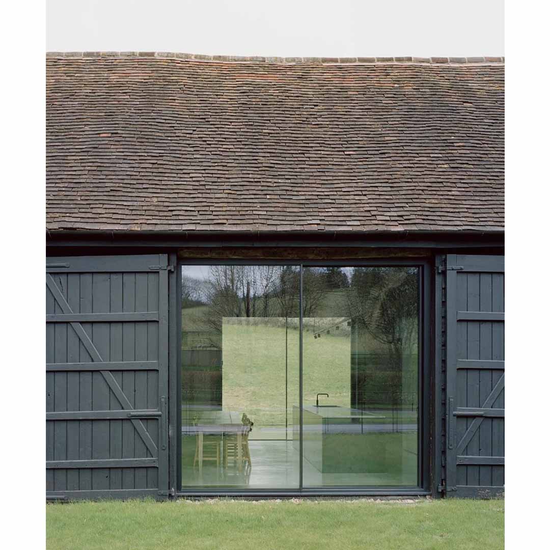 Hunts Green Barn by McLaren.Excell Architects