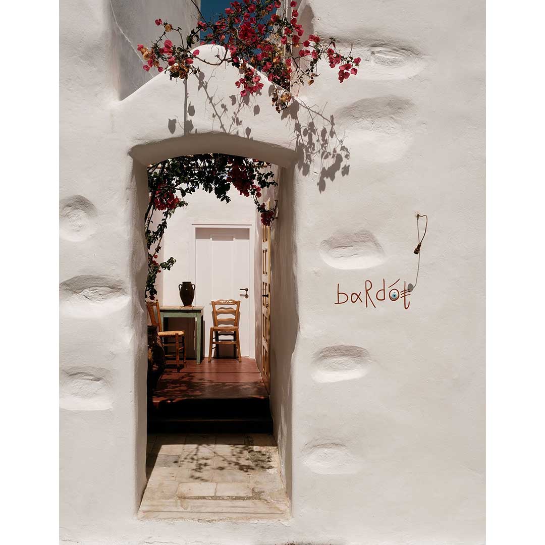Bardot bar-restaurant in Antiparos by Manhattan Projects