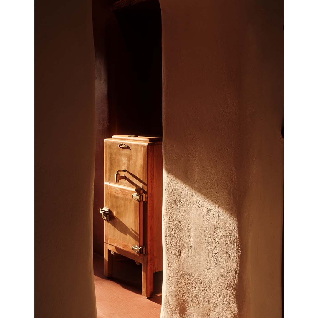 Bardot bar-restaurant in Antiparos by Manhattan Projects